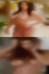 Could that nude women hang out be You?